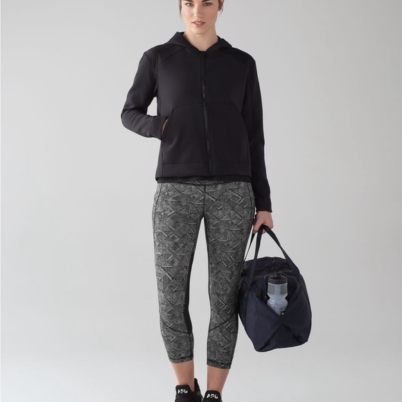 Lululemon Pace Rival Crop 22"
Formation Alpine White Black / Black - Picture 3 of 16